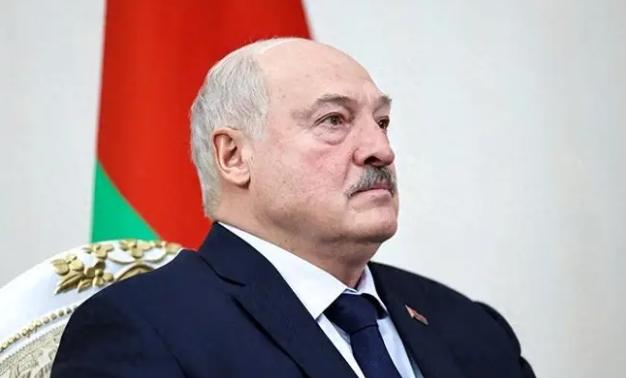 卢卡申科 来我国了！
前几天还说卢卡申科离境要长期境外行程，没想到是先去了 俄罗