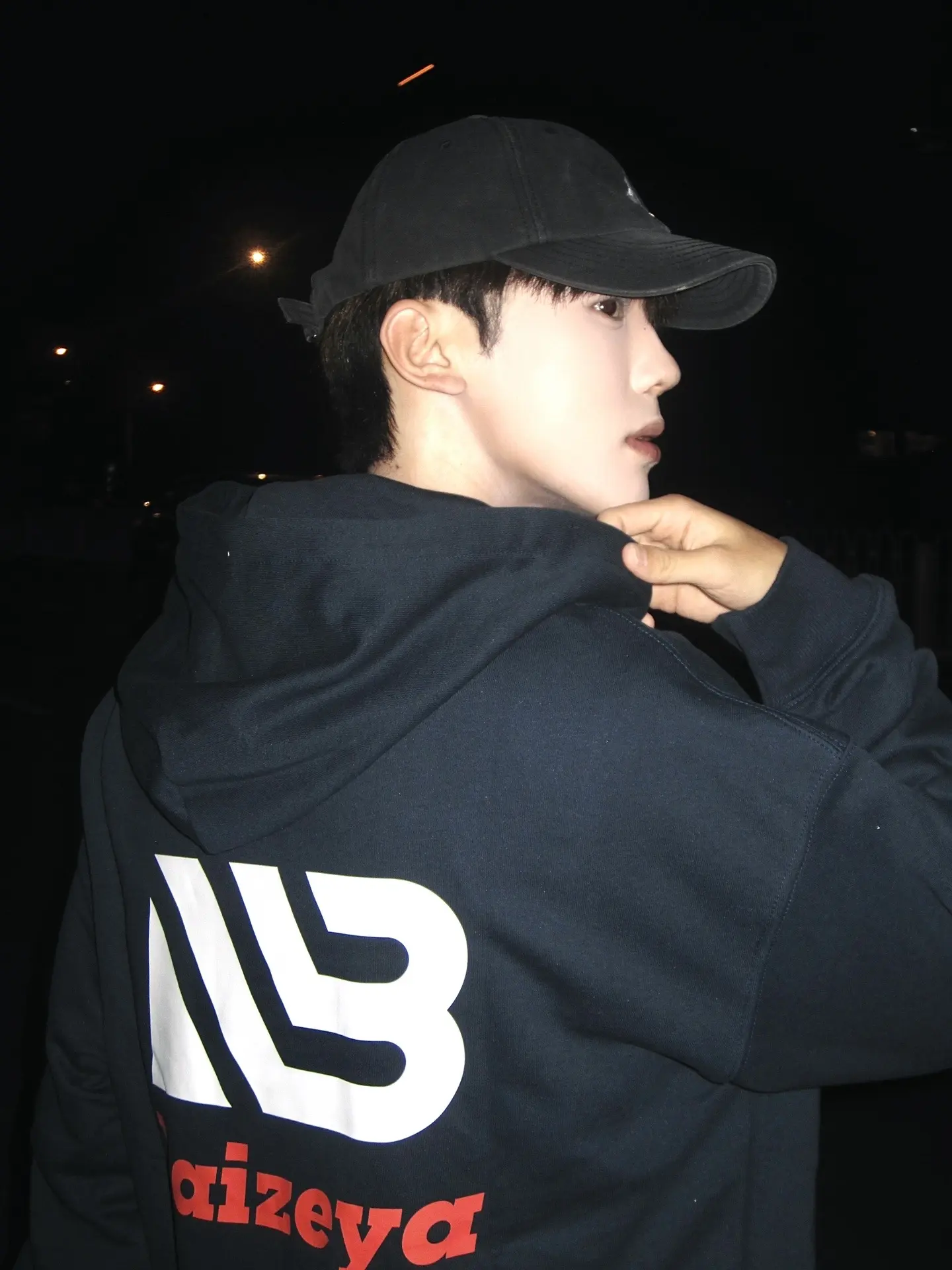 我小心翼翼 你弃若敝履