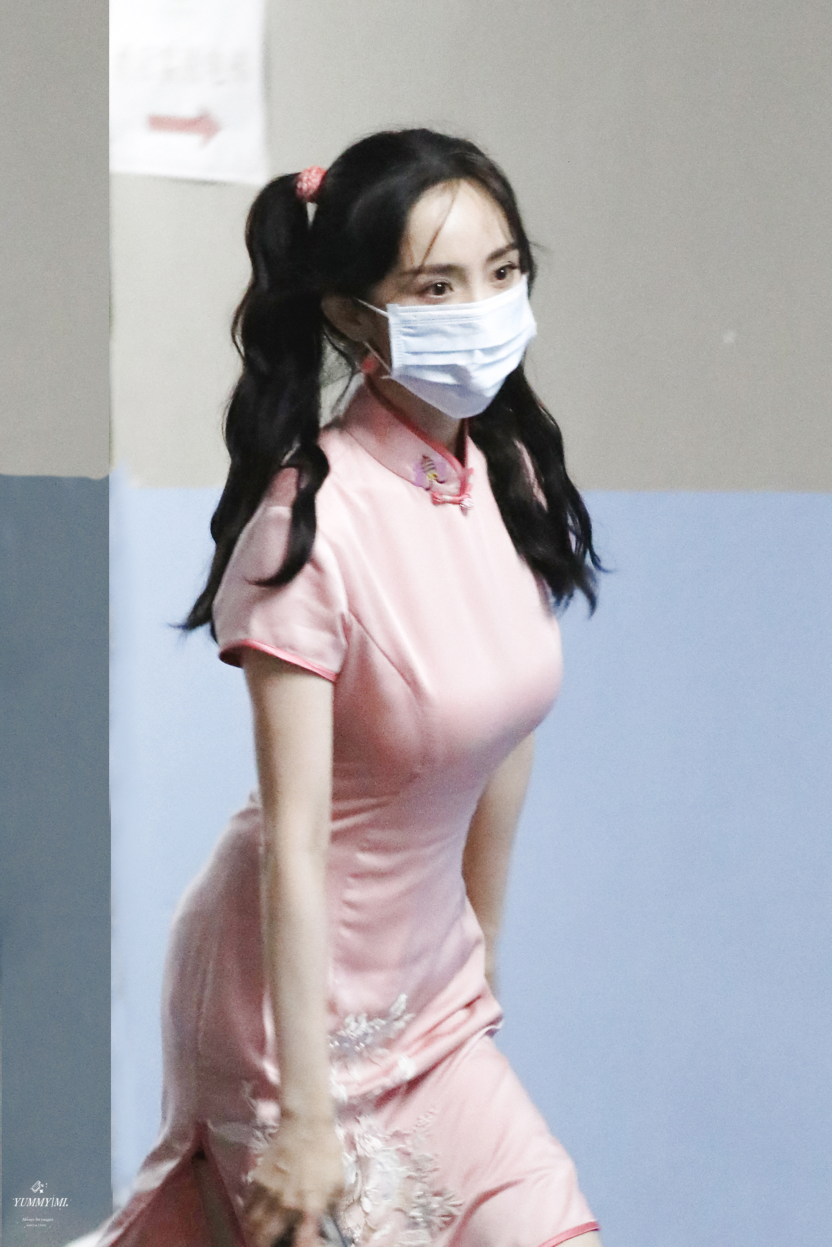 杨幂双马尾女高杨幂双马尾可太吸睛了