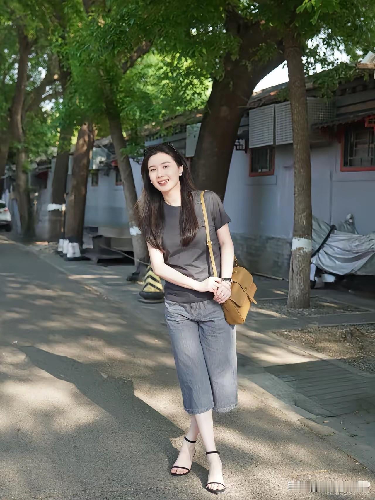 见过白的，没有见过这么白的，白的发光！
