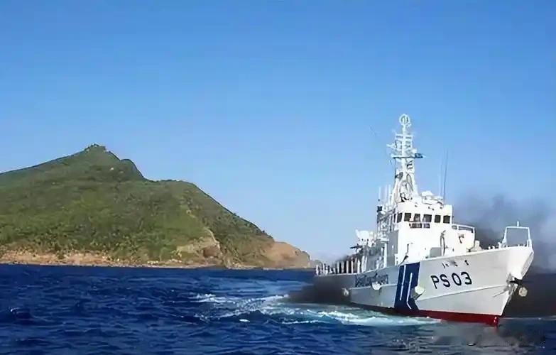 。巡航守护东海传统渔场，保障我国渔民正常作业，维护海洋渔业与油气资源权益。同时常