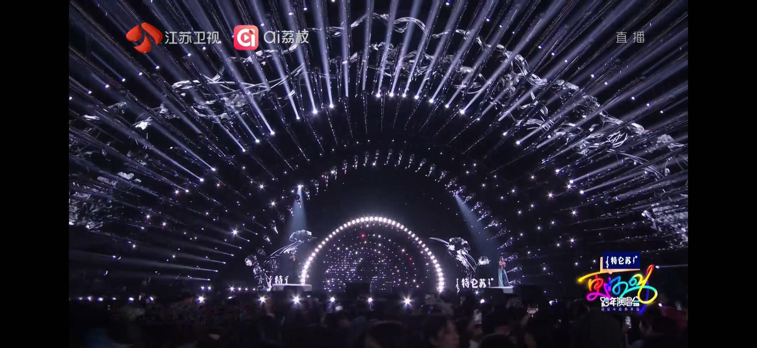 李佳薇希林娜依高好稳李佳薇希林娜依高合唱好绝李佳薇希林娜依高合唱好绝，好稳，