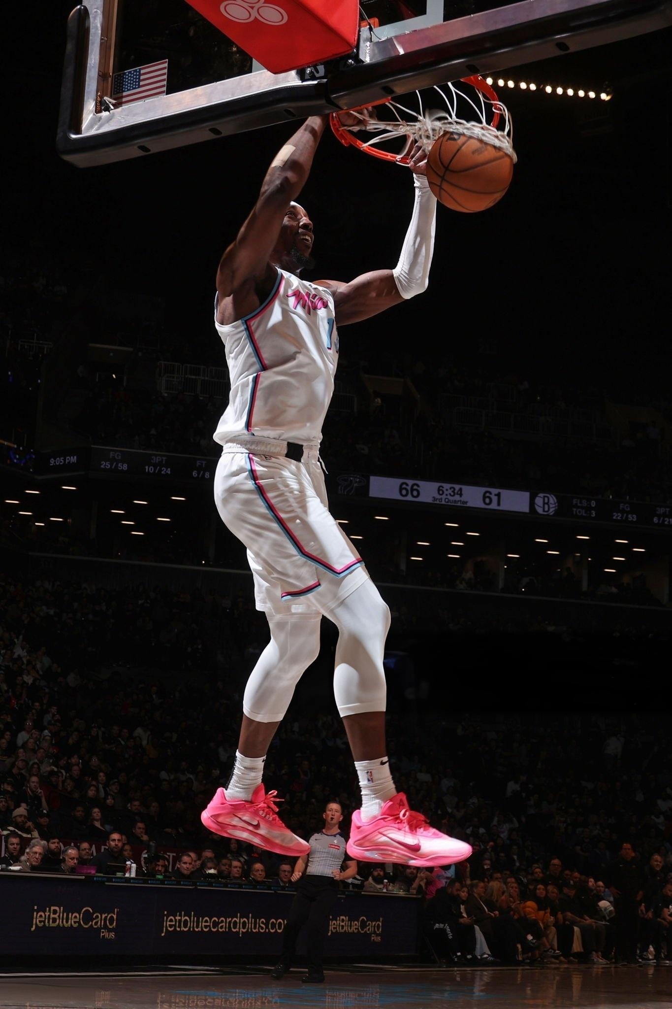 SNEAKERS ON COURT  Bam Adebayo & Nike A’