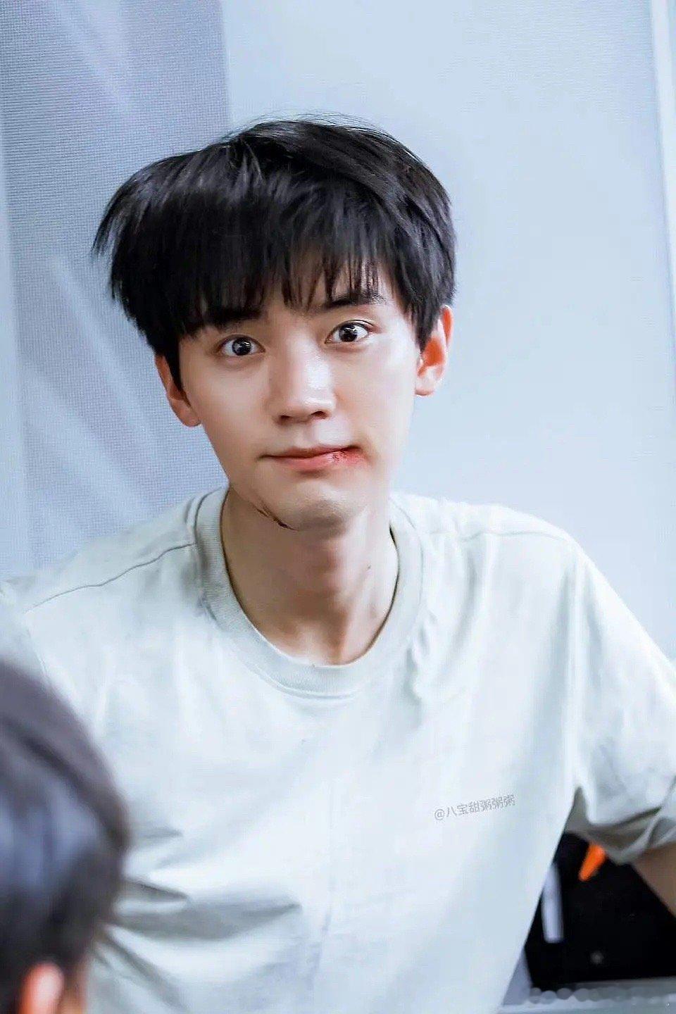 周翊然🐧真太子？ ​​​
