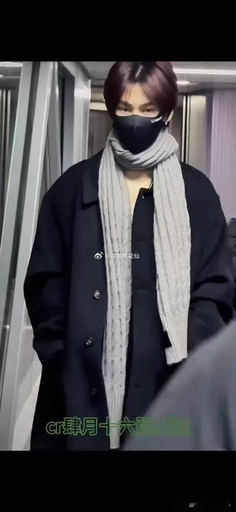 《奔跑吧》特别季西藏站要开始录制啦，嘉宾们都陆续踏上行程咯：张真源、白鹿、敖瑞鹏