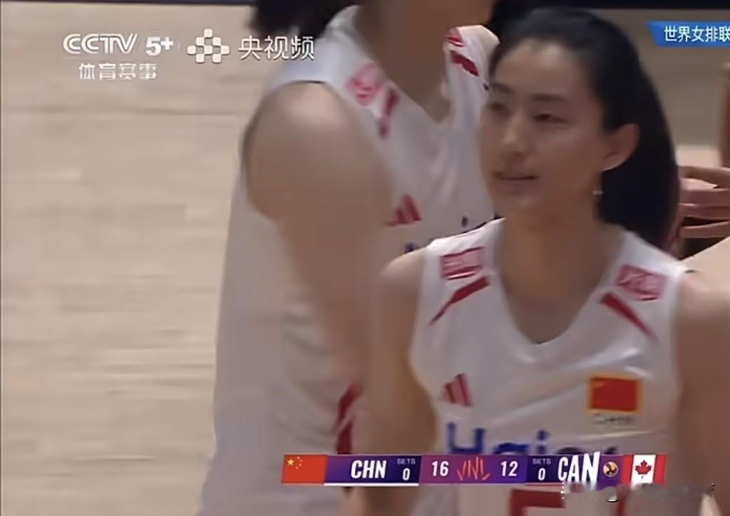 赵勇真是输急眼了！输给加拿大女排后，赵勇教练紧急换人，明天晚上打乌克兰女排，不容