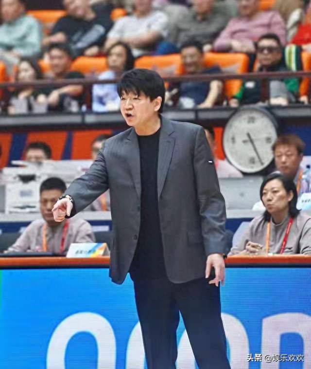邱彪说“输球责任在教练组”：主帅揽下的责任，到底该谁来还