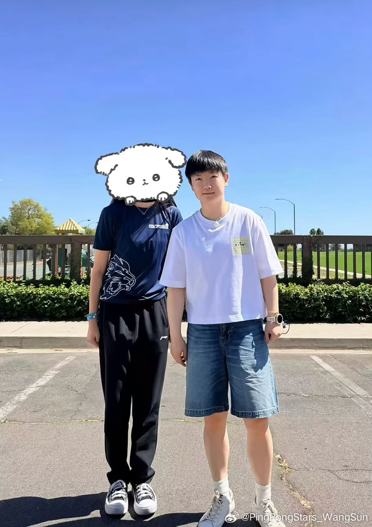 穿私服的 小莎真好看孙颖莎