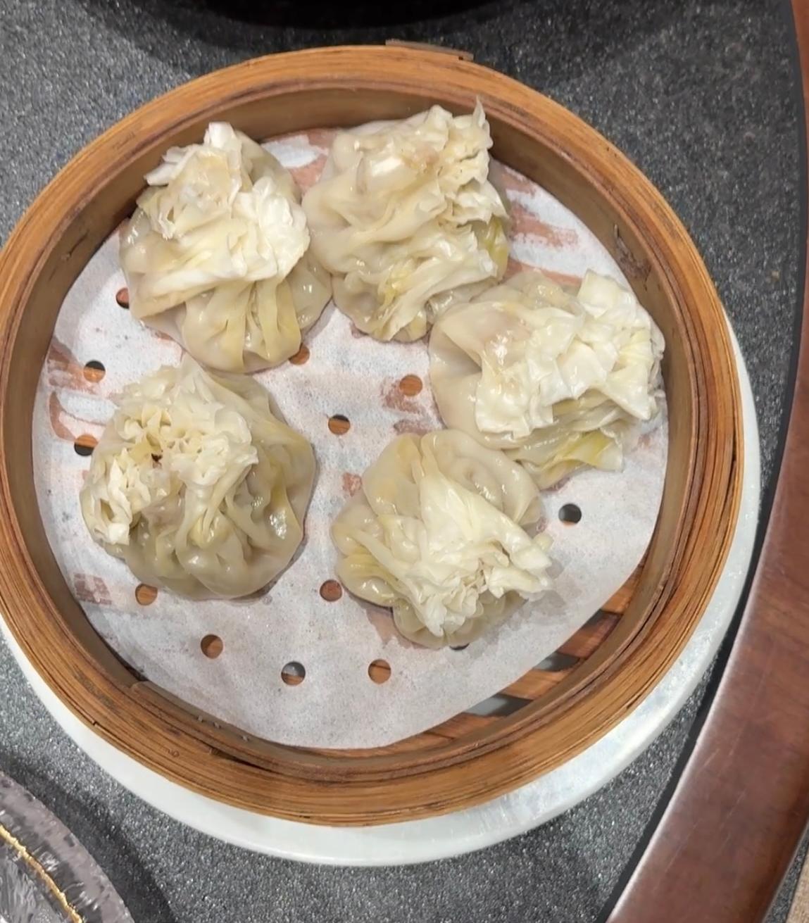 大同古城：美食古韵交织，开启难忘之旅
暮色轻柔如纱，缓缓地笼罩着大同古城，为这座