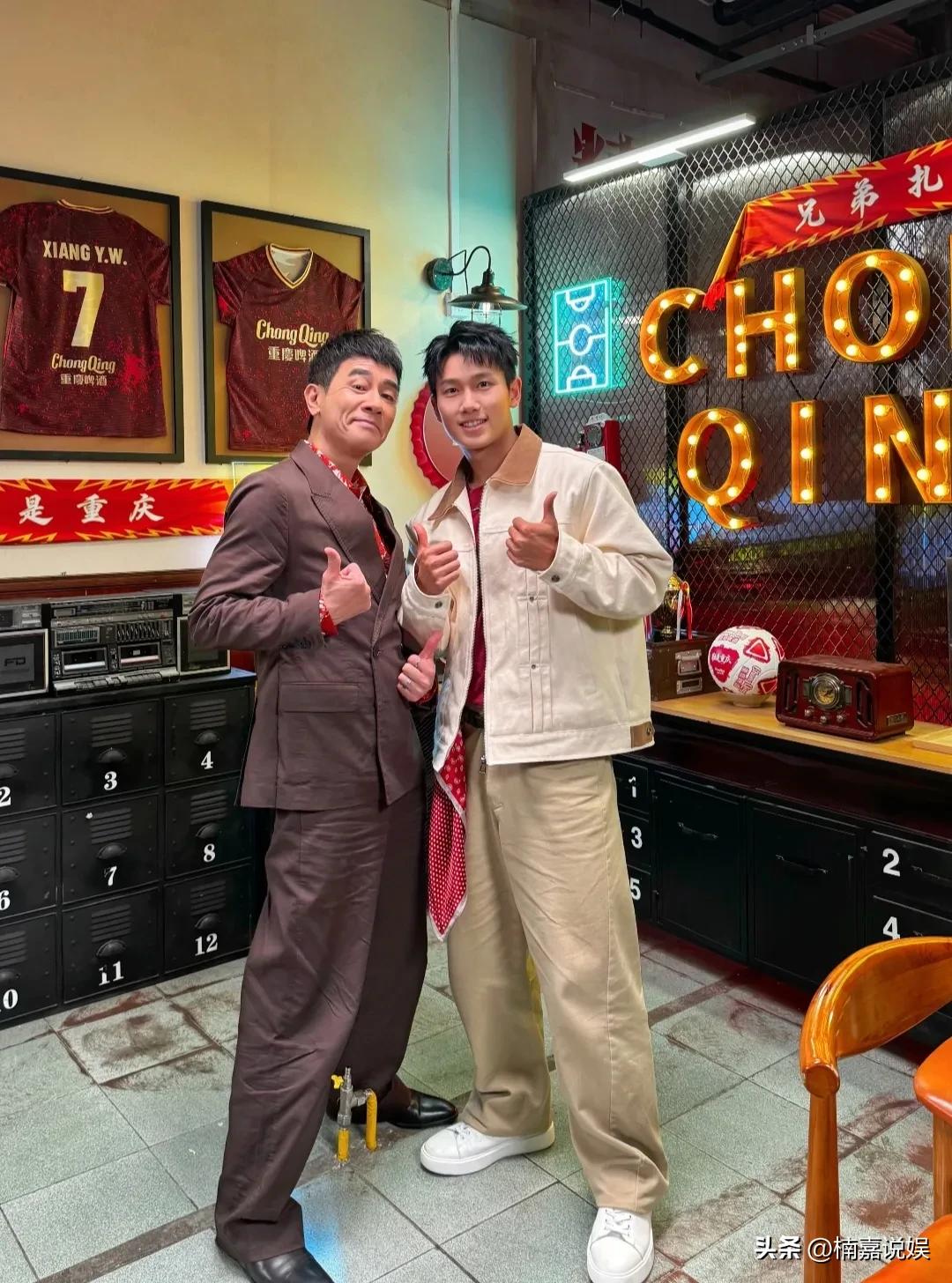 陈小春能长红不是没道理的啊，看他快六十了，这身板，这颜值，这自律还有这拼劲，能不