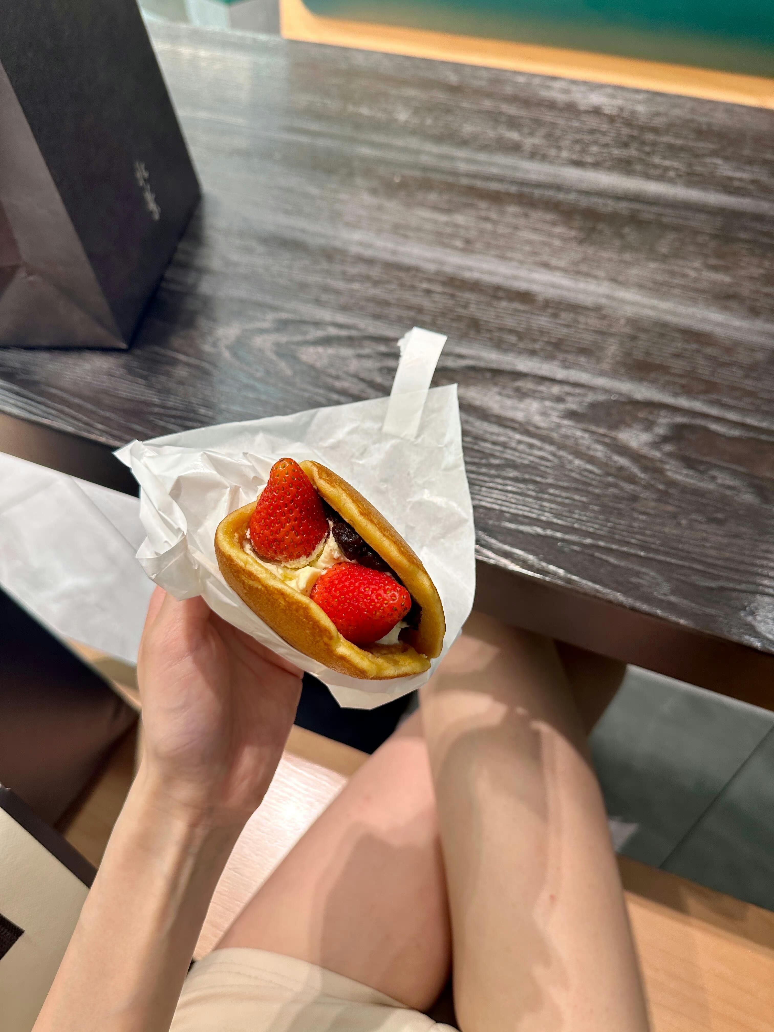 没什么好装的,你什么德行我什么态度。 