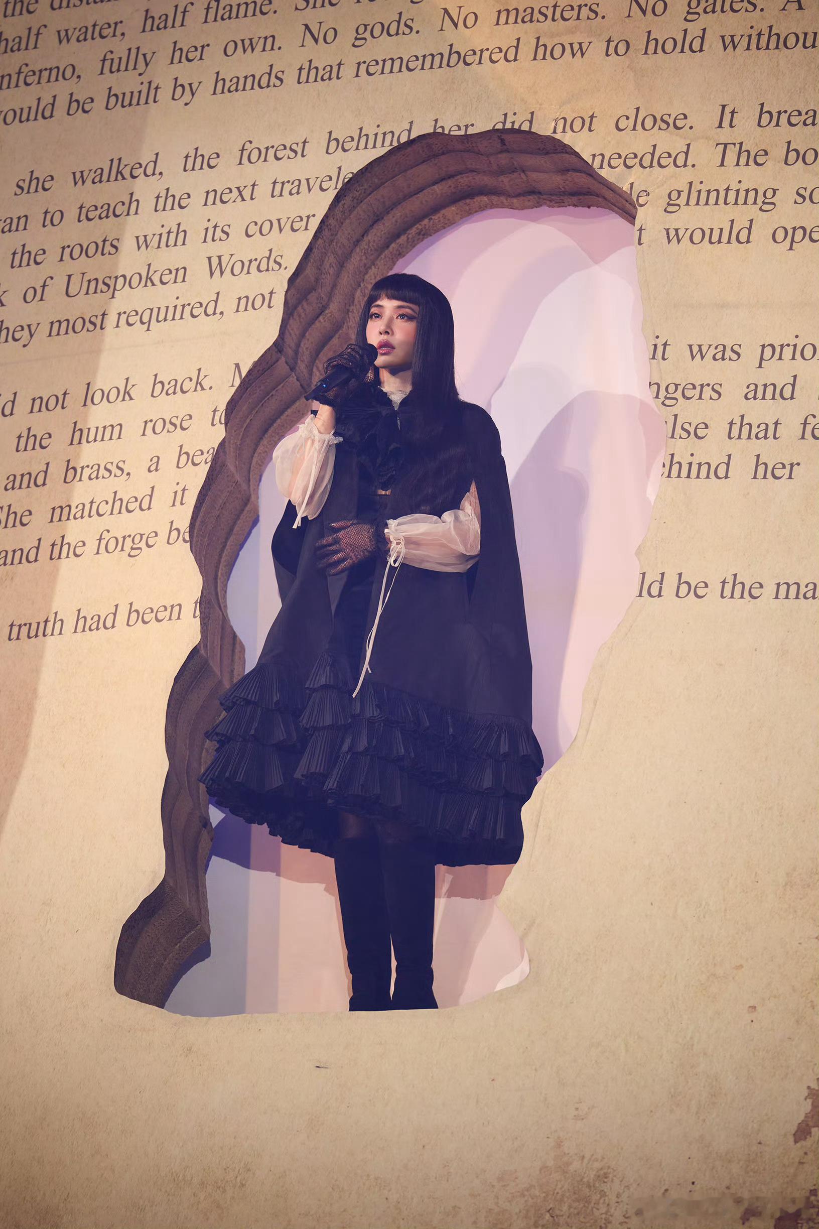 这舞台创意真🐮啊，还是华伦天奴宠爱的公主，特别定制+1 