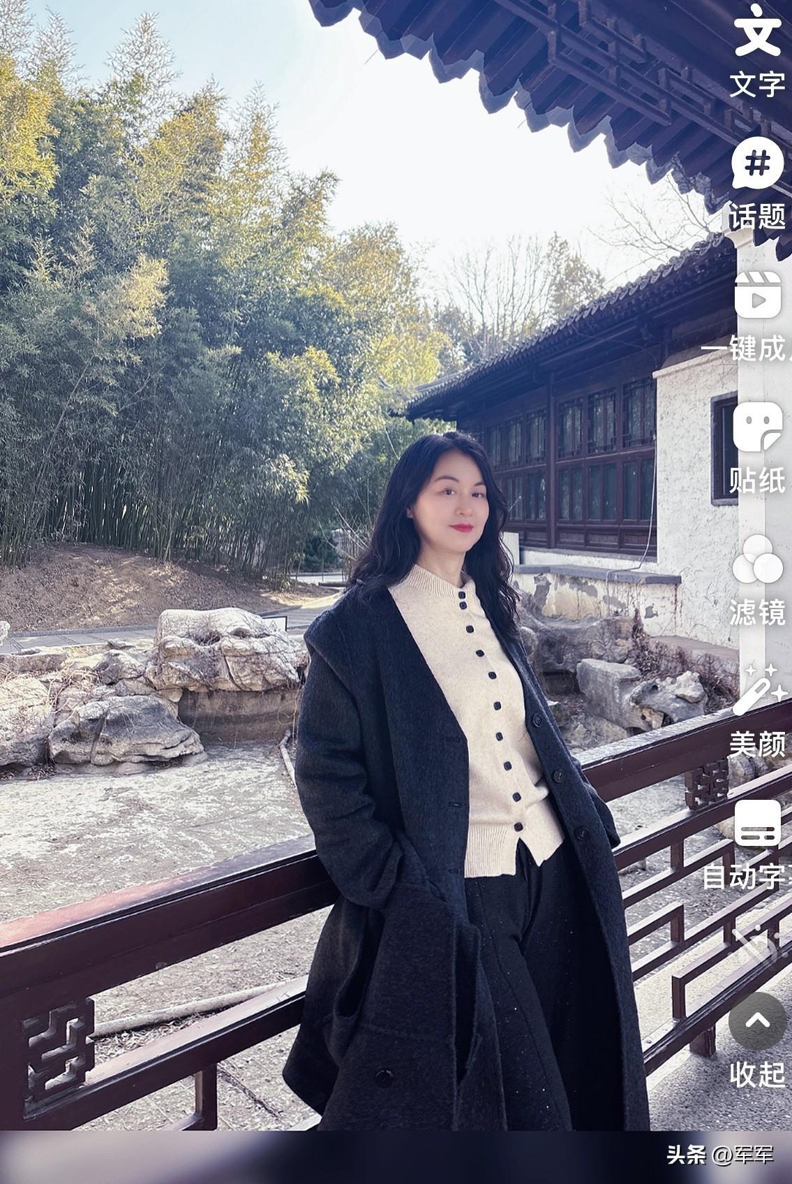 我是属鼠的，今年周岁都54岁了。

一个网友说这个年龄正是60多岁男人喜欢的年纪