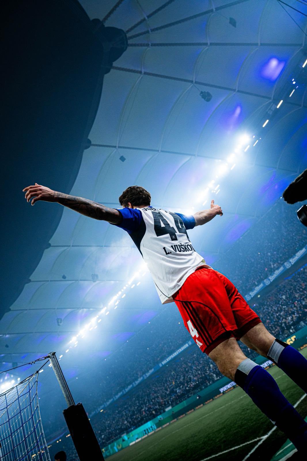 热刺淘到宝了？出生于2007年，身高1.93米的克罗地亚中卫卢卡·武什科维奇，去