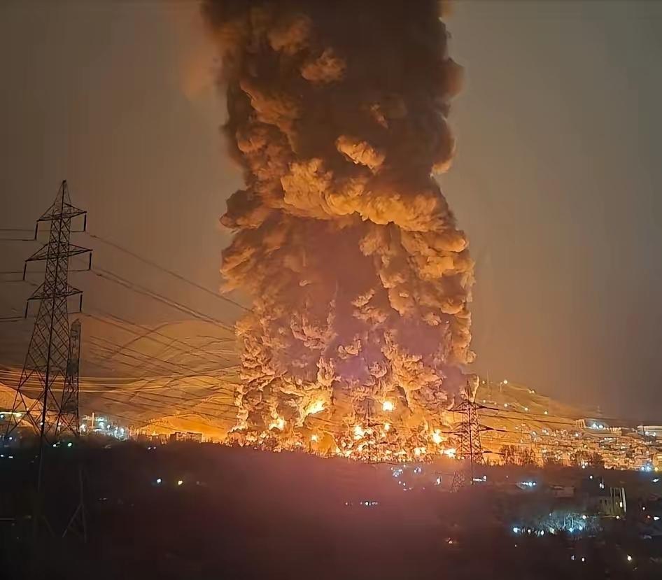 ​乌克兰民众这时候才认识到战争的严重性
​他们收到俄罗斯2026年的征兵计划，将