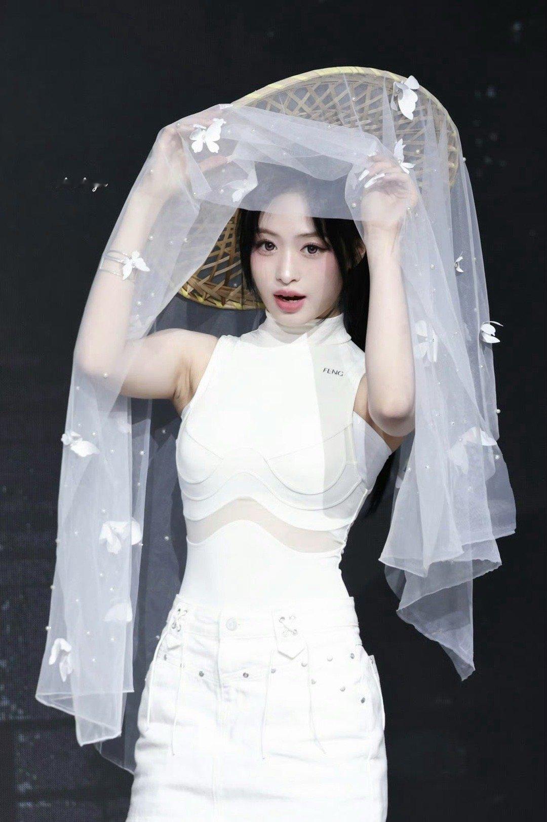 251025 蝴蝶公主👰©xiaxiaya_0411 ​​​
