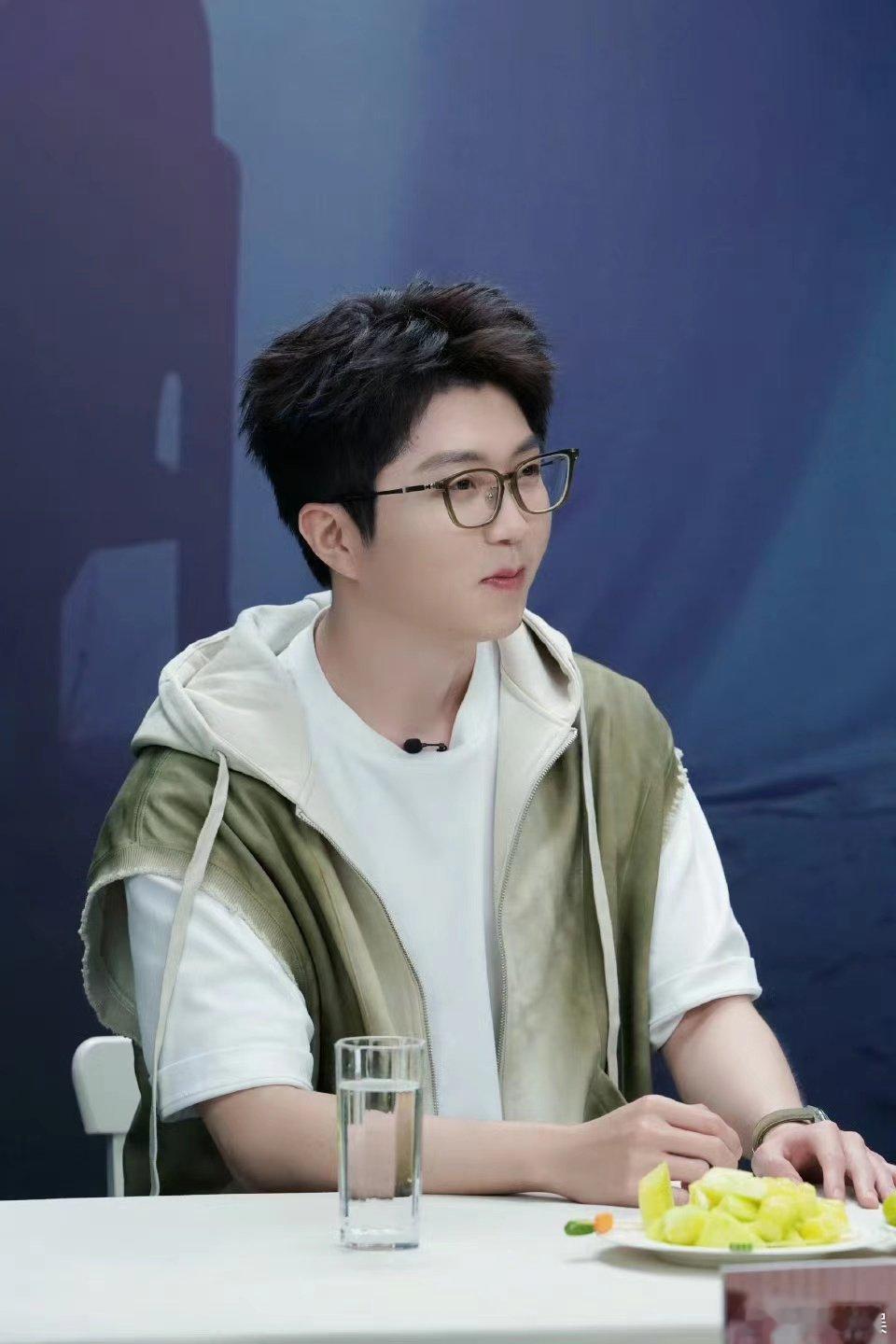 #毛不易说发专辑了27块钱一张# 毛不易新专辑27块钱一张，毛不易的歌也太棒了，