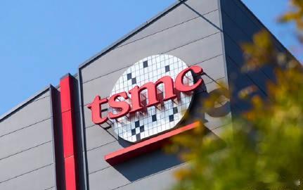 【消息人士：台积电启动连4年涨价计划 ，5纳米以下估涨约5-10%】11月3日，