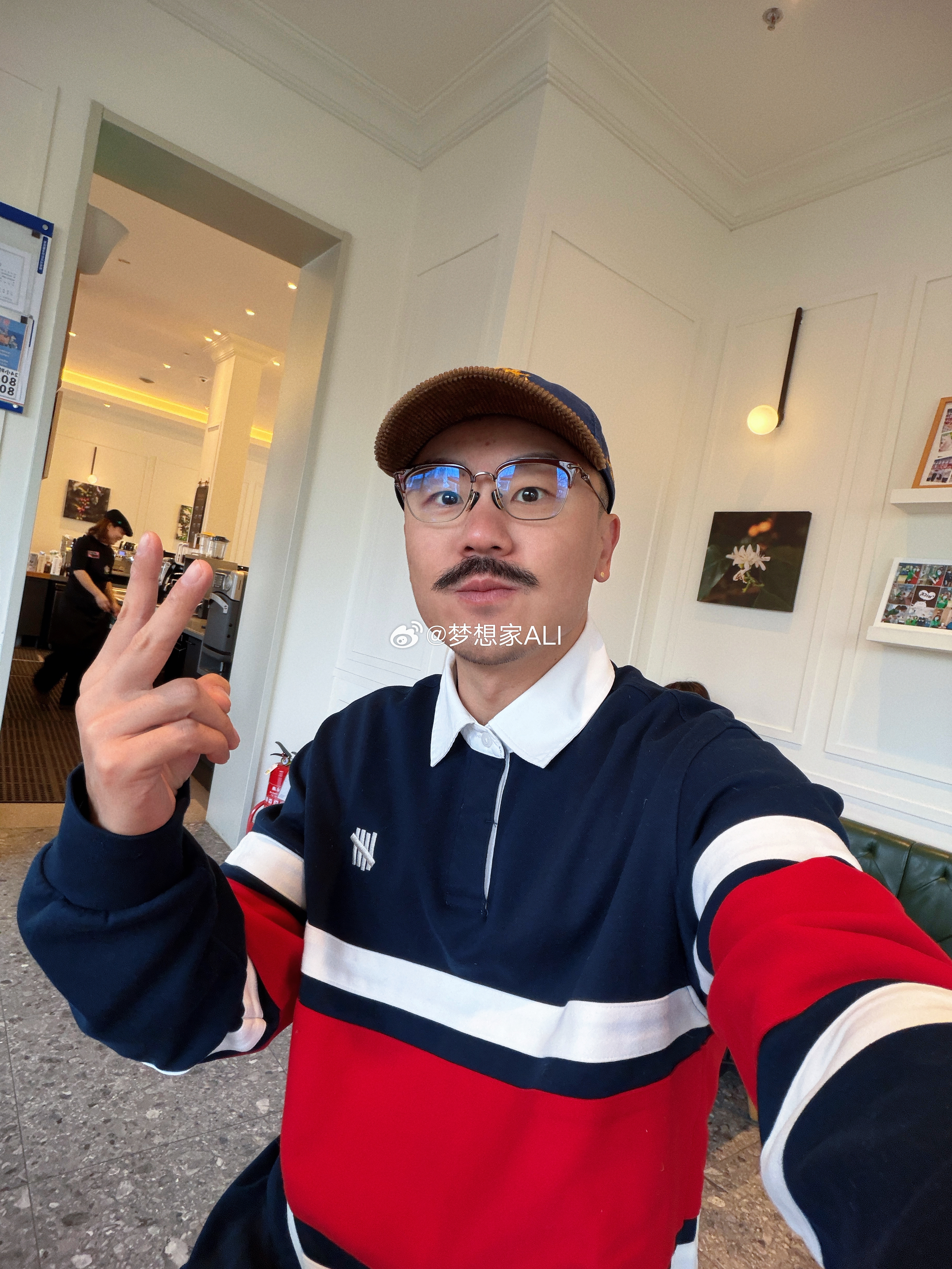 状态不错，露个脸儿✌️梦想家ALI皮肤状态 北京·Runoilbus燃油巴适