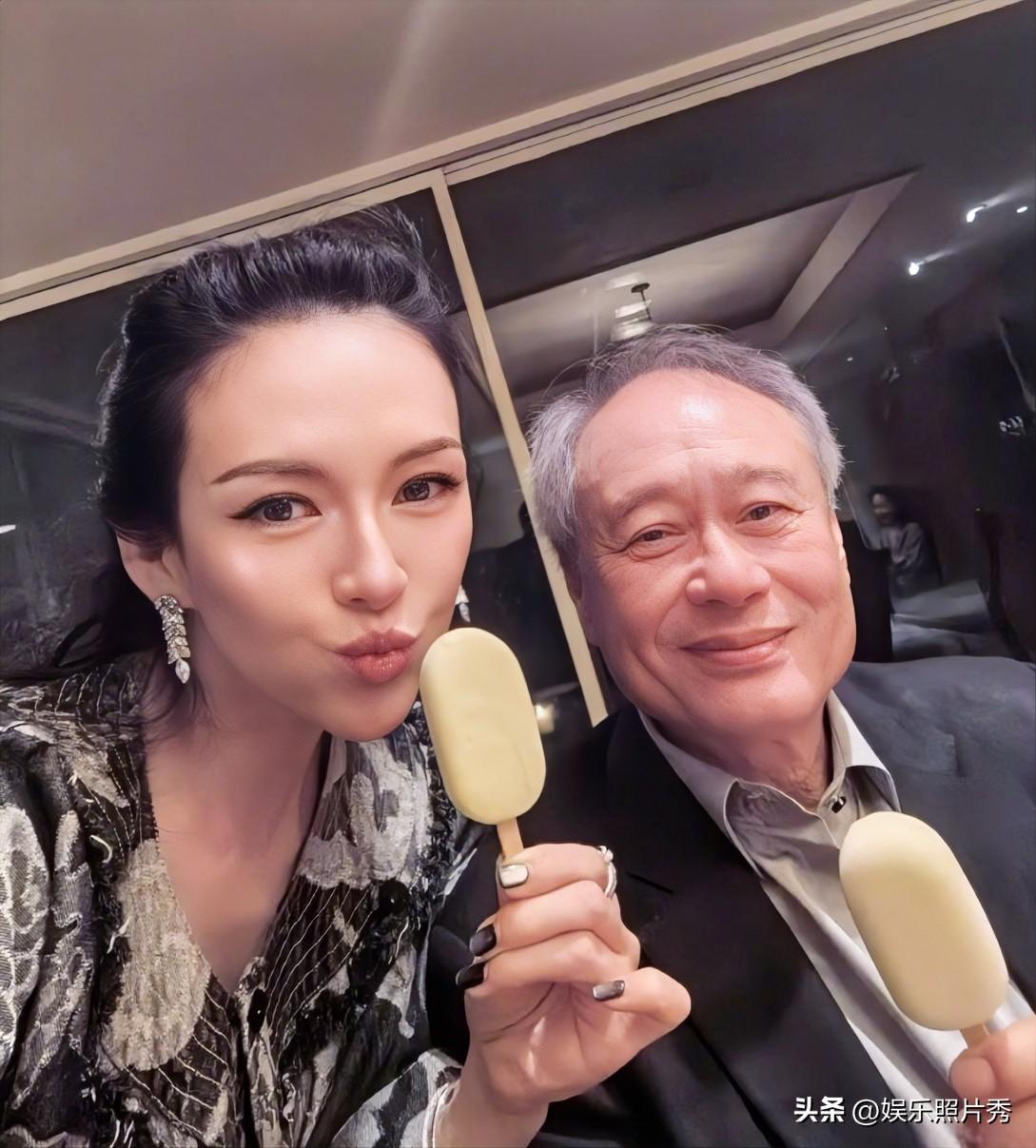 章子怡只有在他面前才能回归“小姑娘”的状态吧？

章子怡很少有这种“自然放松”的