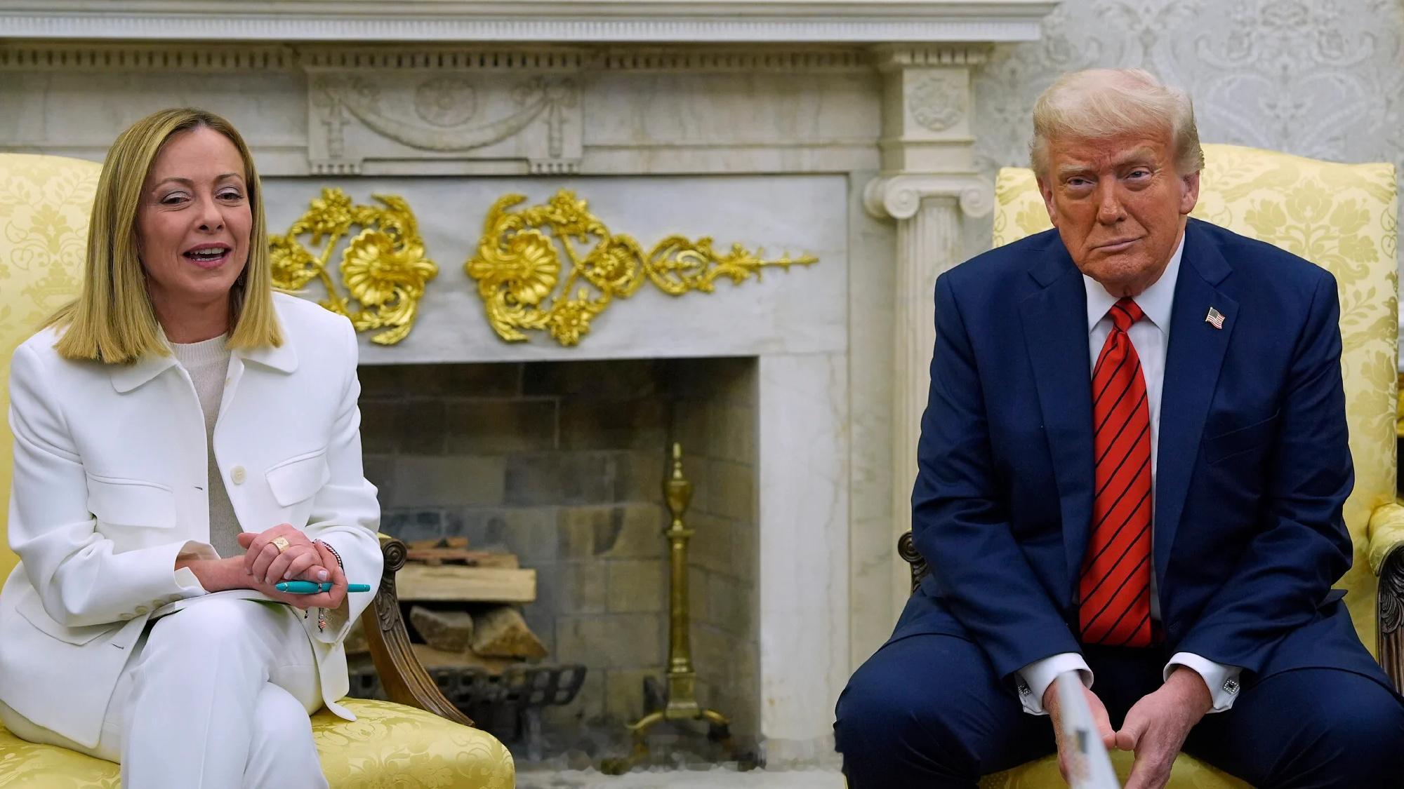 在接受采访时，特朗普和卢比奥回应了意大利取代伊朗参加世界杯的话题。此前，特朗普的