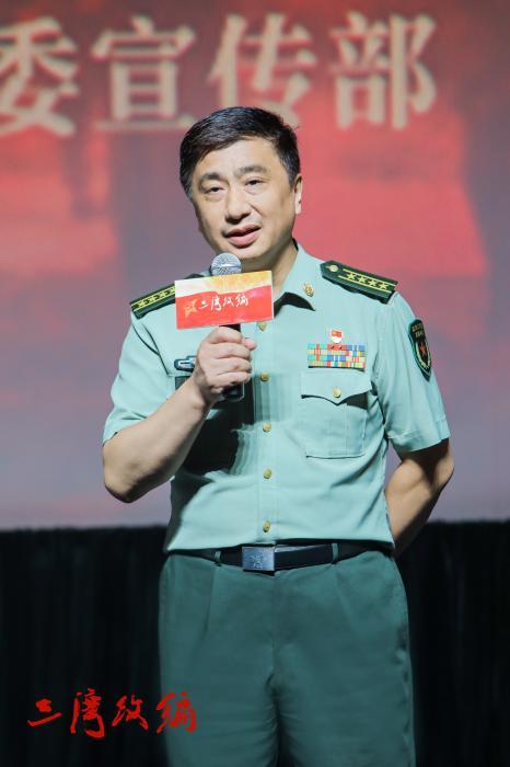 杨虎，1962年12月25日生，中国内地导演、编剧，八一电影制片厂一级导演，大校