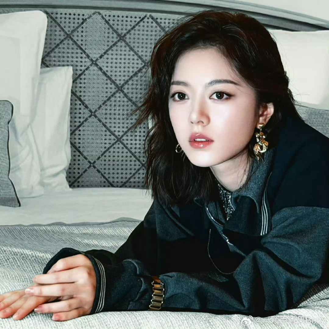 赵今麦千万别接《一念江南》剧方放弃虞书欣虞书欣粉丝也会攻击，接了就是得不偿失《一