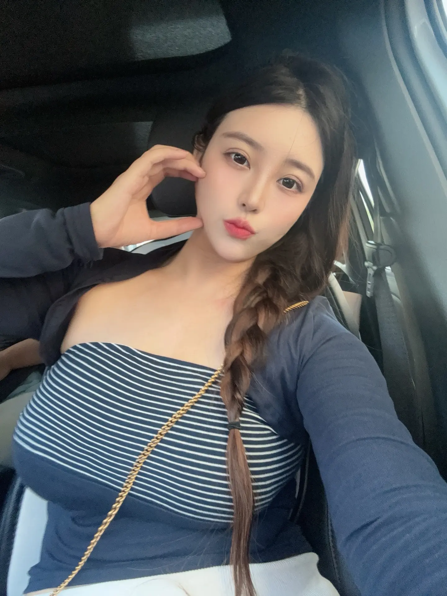 人与人的之间的滤镜，不过是有一双偏爱的眼睛