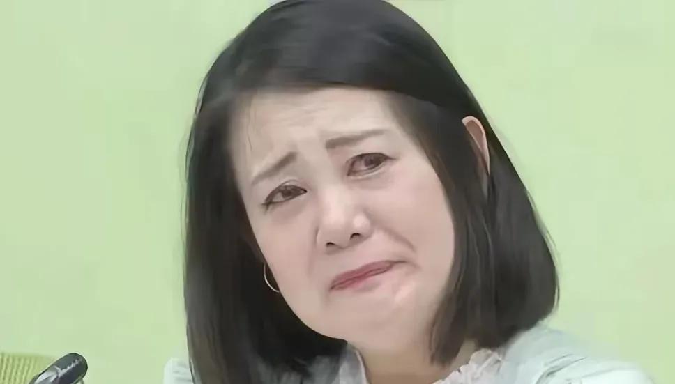 沈伯洋1个月狂追近20％？蓝营棋高一着，喊话沈伯洋若真的对自己这么有信心，应该跟