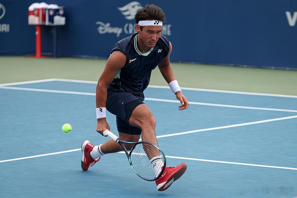 布云朝克特获开门红✌️ATP1000 多伦多大师赛首轮，中国选手布云朝克特以7-