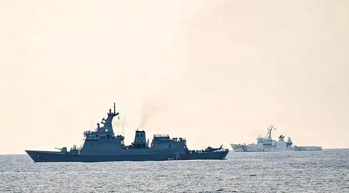 美国航母刚进入南海，中国轰-6K就高调现身！菲律宾原本期待的“靠山”到来后，却发