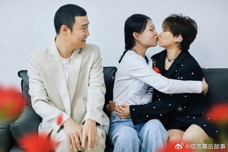 沈佳润东北独生女的含金量 是8岁敢坦然说“我长得像爸爸，我很骄傲”，不被外界杂音