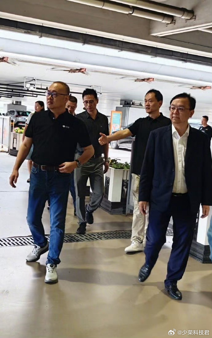地平线或将携手比亚迪看来地平线和比亚迪确实要合作了，地平线创始人余凯陪同比亚迪董