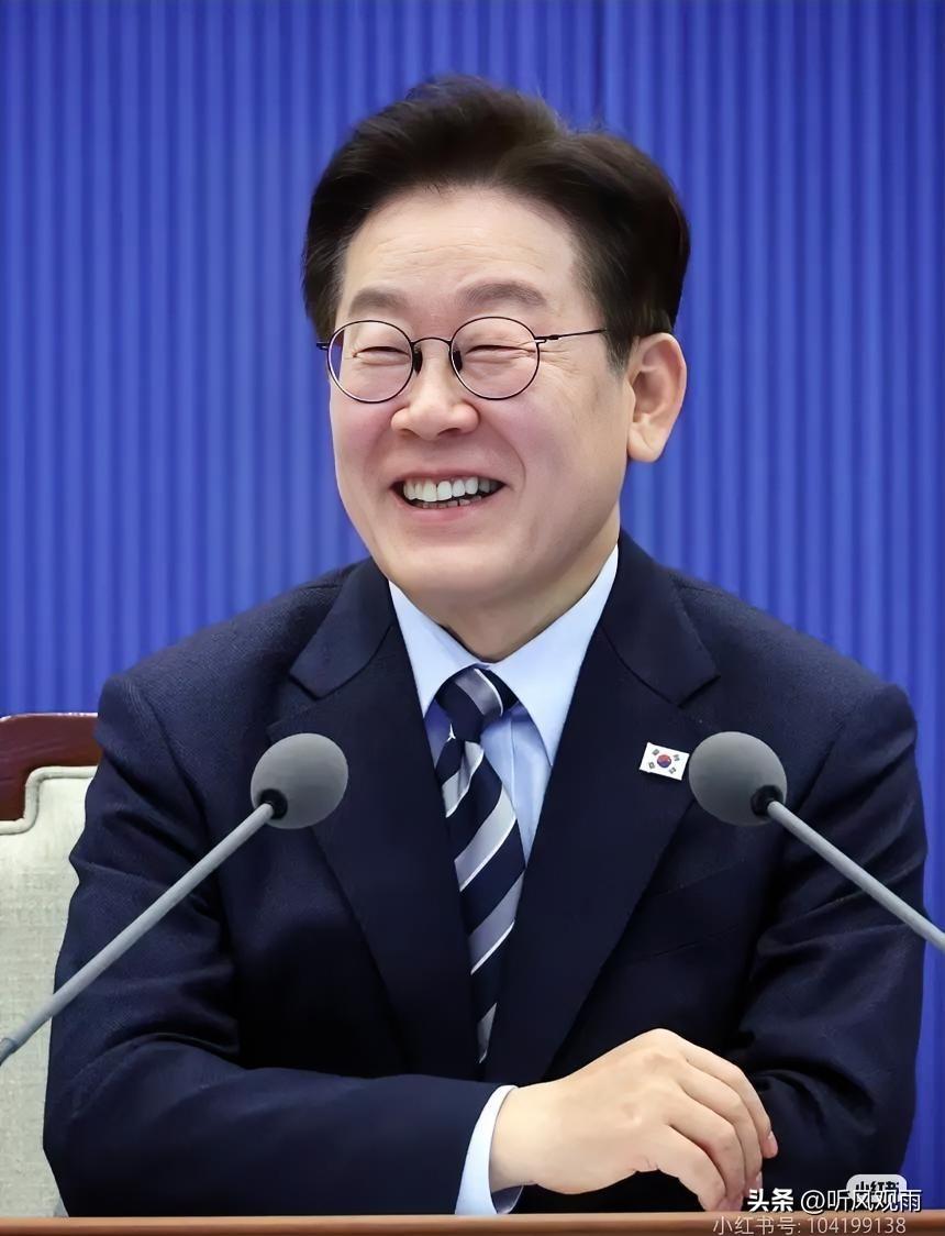 韩国消息！
6月23日，韩国最新民意调查结果显示，韩国总统李在明不支持率冲到49
