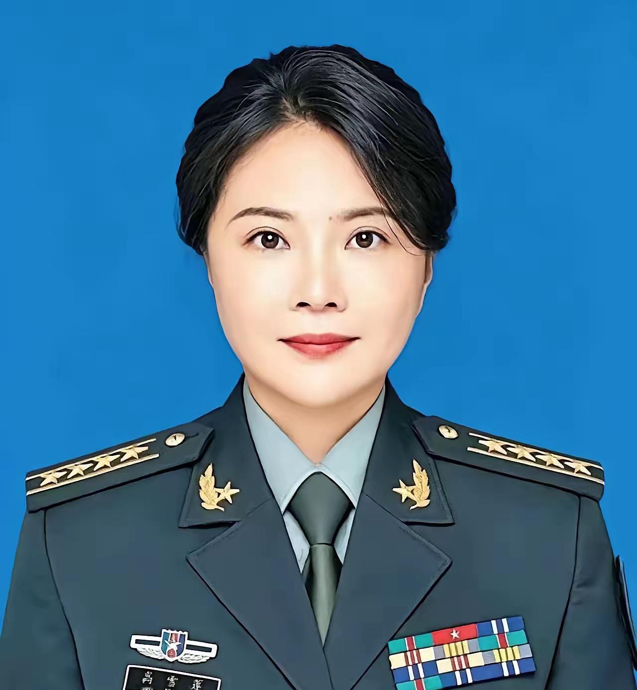 军队查账到底有多硬核？
看西部战区审计员高雪莲的履历，真让人冒冷汗。
2016年