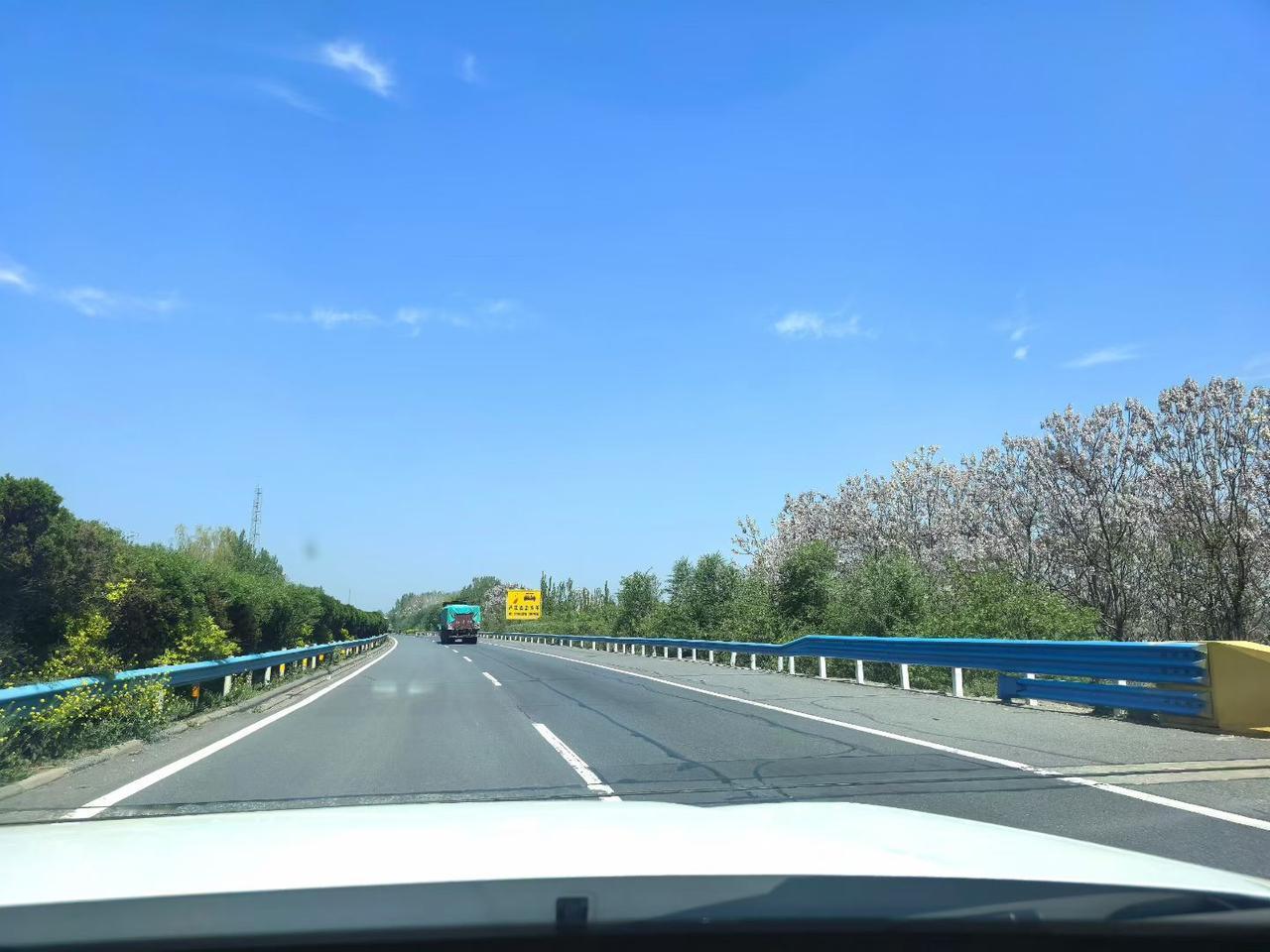 春日生活打卡季高速一路晴空作伴，奔赴一场藏在山水里的西游奇遇。风里是春天的味道，