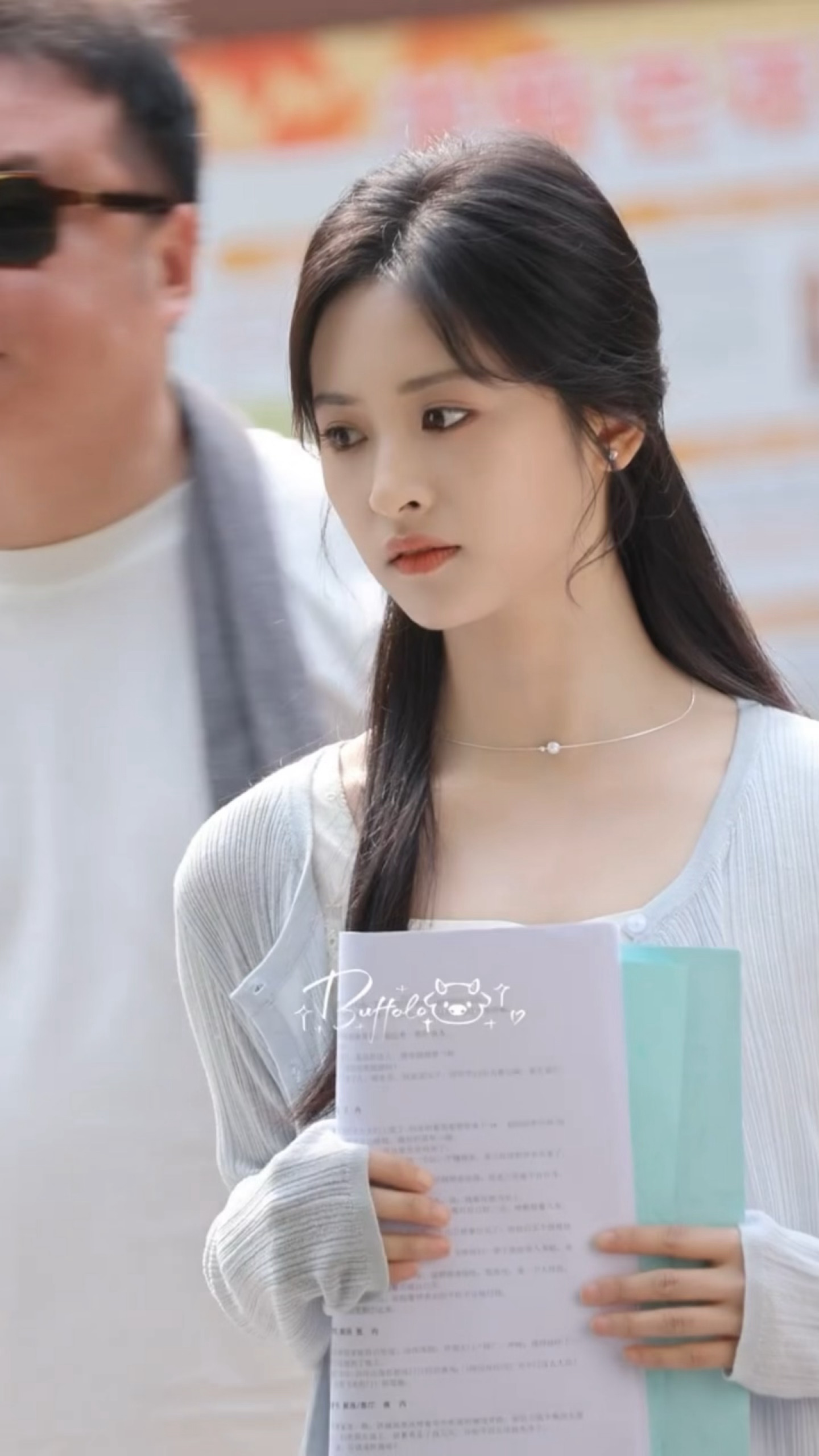 我不管情书我已经放到周渝老师桌上了💌沈月周渔清冷半扎发造型