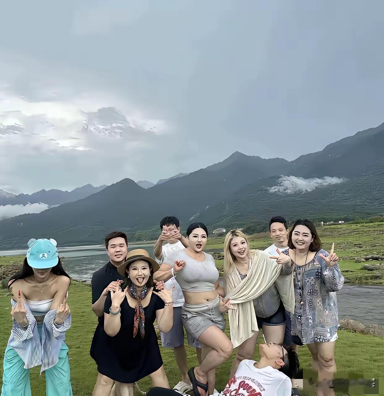 建议老婆参加团建
让她更好地适应团队协作！[赞]