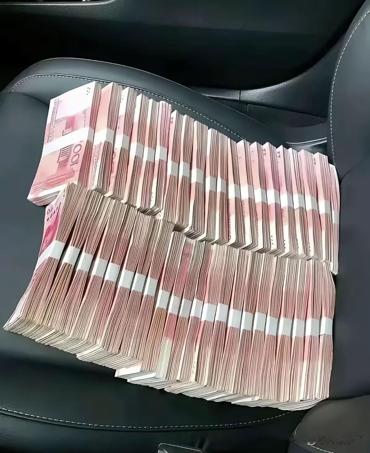 坦白讲
40岁，有多少存款
我觉得，至少在40岁前
要有50万以上存款
无房贷 