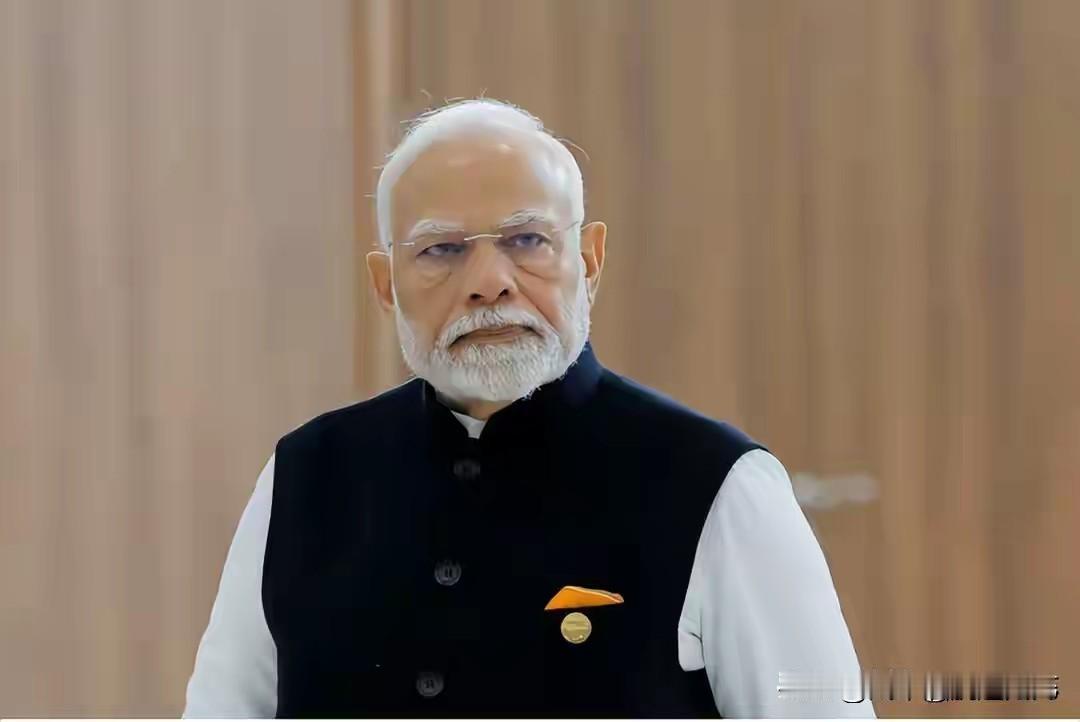 中印美三方博弈氛围持续微妙，印度双向示好接连遇冷，美方直白表态戳破其大国幻想
 