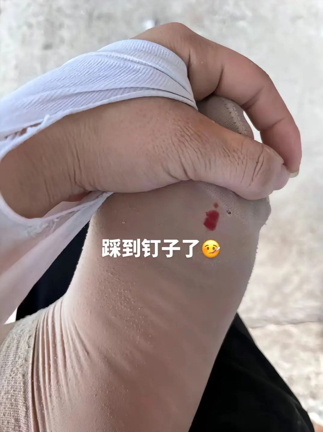 人生就是这样，别人看的只是结果，而自己撑得是整个过程，面对生活，我们除...