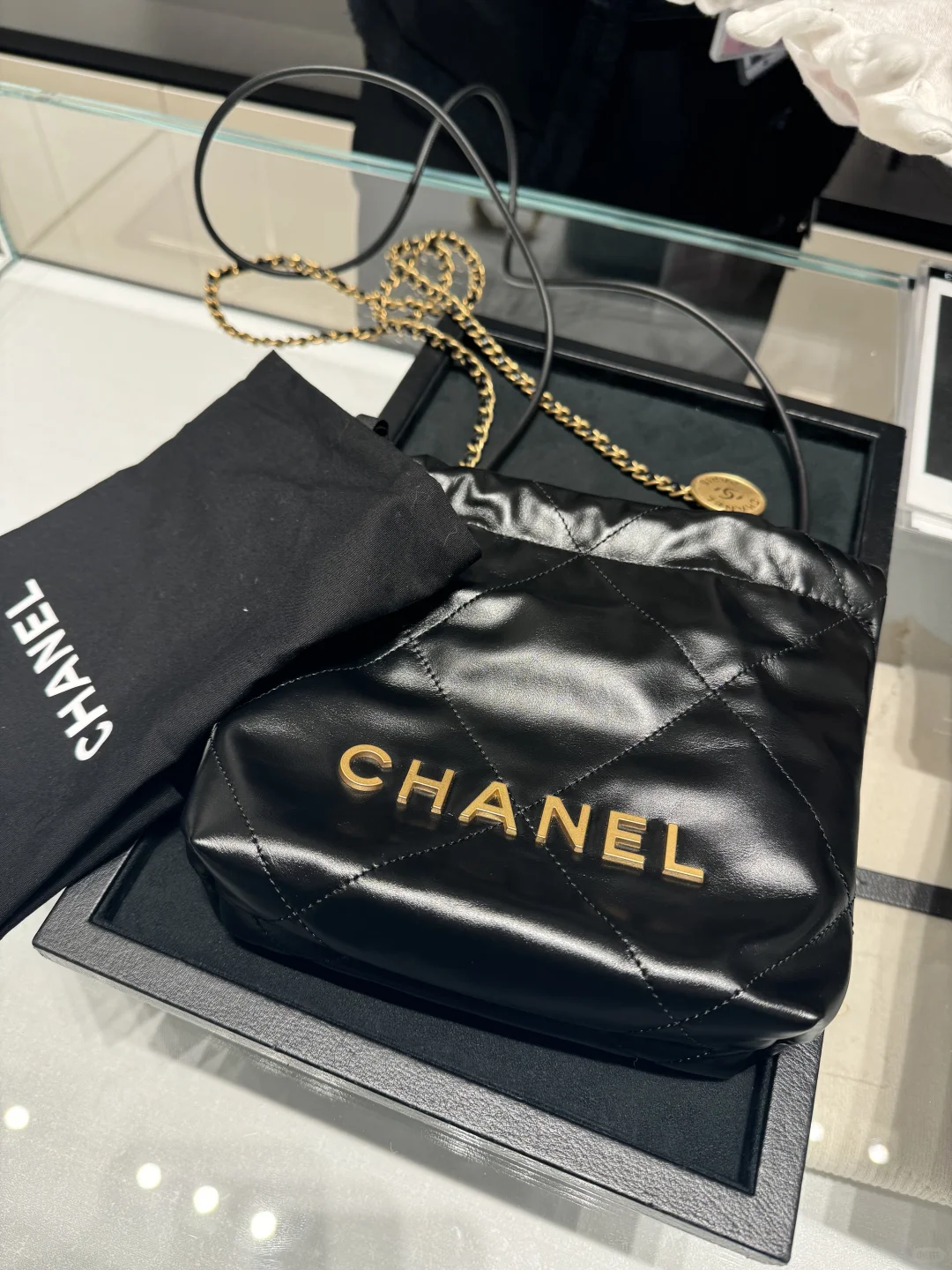 关西机场买到Chanel 22迷你黑金牛皮垃圾袋