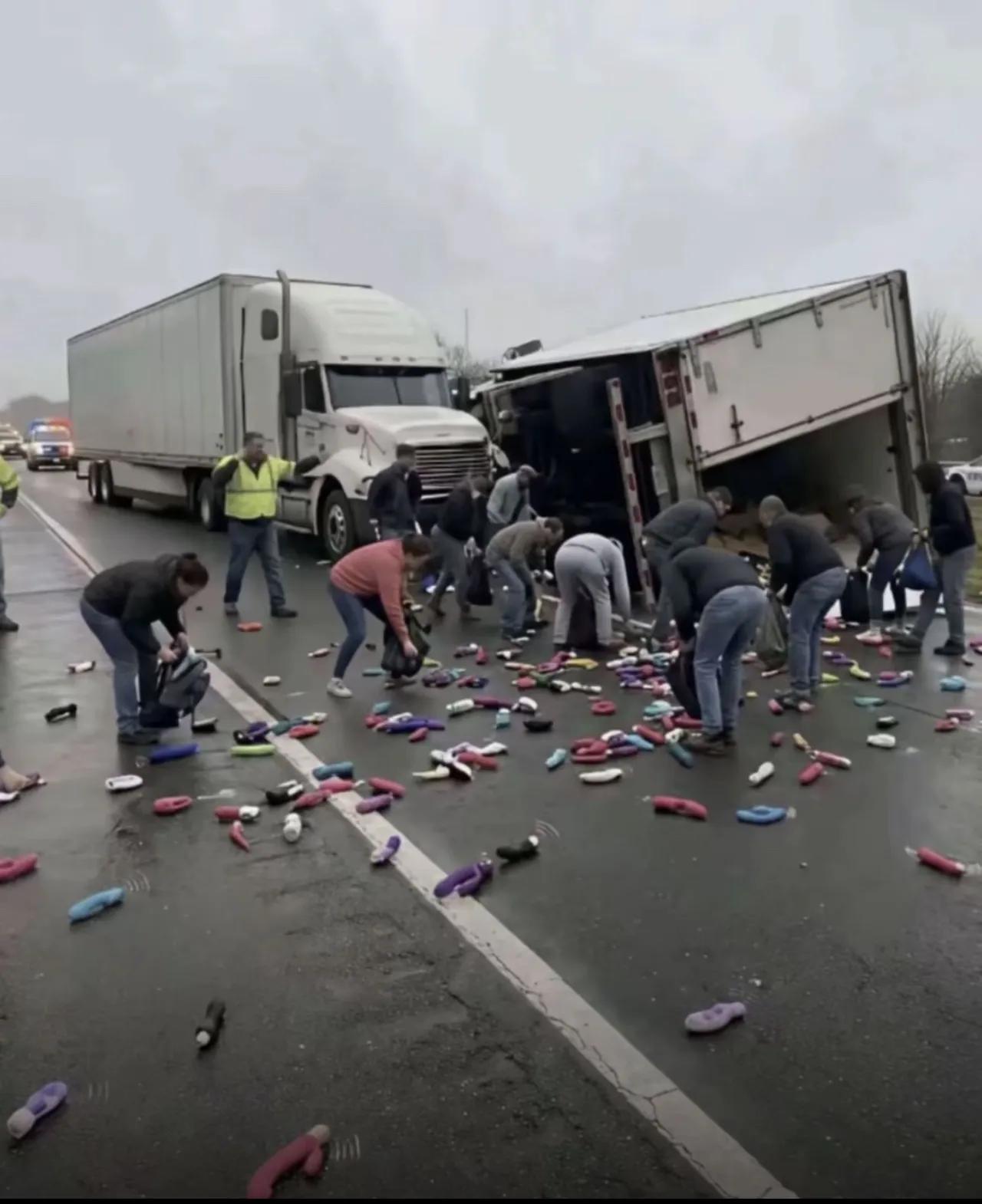 我也是醉了，就没有不能抢的东西…[尬笑][尬笑][尬笑]我想问问，抢回家有用吗？