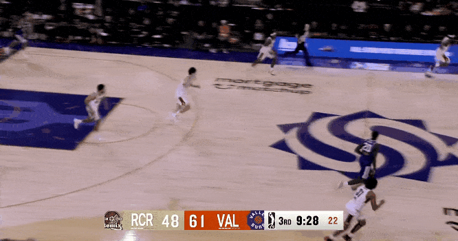 在半个多月没打比赛之后，今天瀚森的第一场发展联盟比赛，11投4中得到8分13篮板