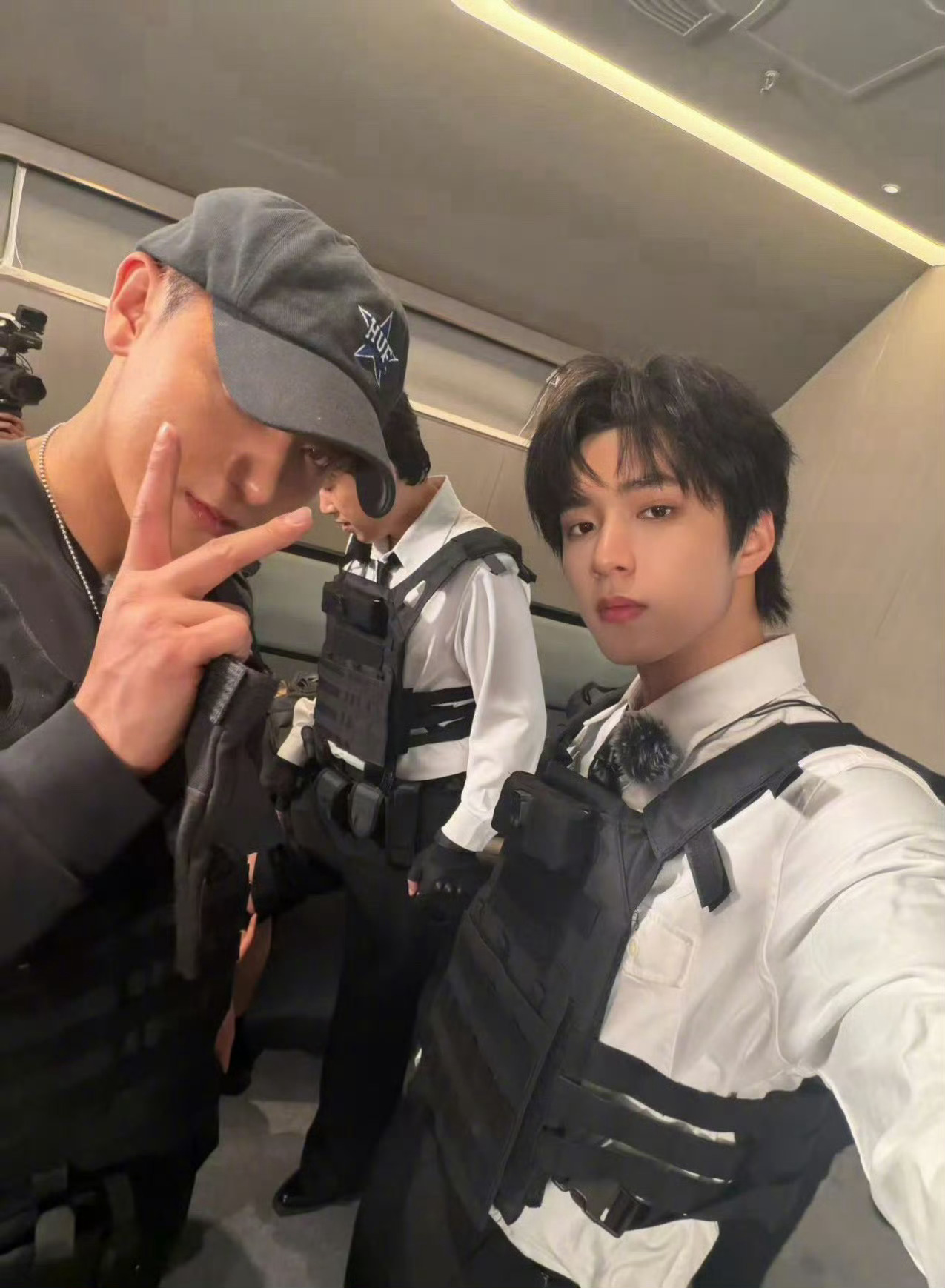 宇宙闪烁请注意 圆满收官！被爆闪团哥哥们宠着的六老幺也太幸福啦～ 茶马古道的互怼