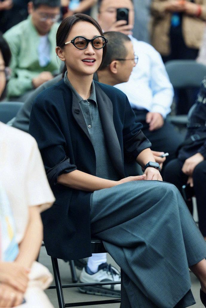 周迅主演、陈可辛执导的温暖现实主义电影《明天，会更好》于5月8日在成都正式开机，