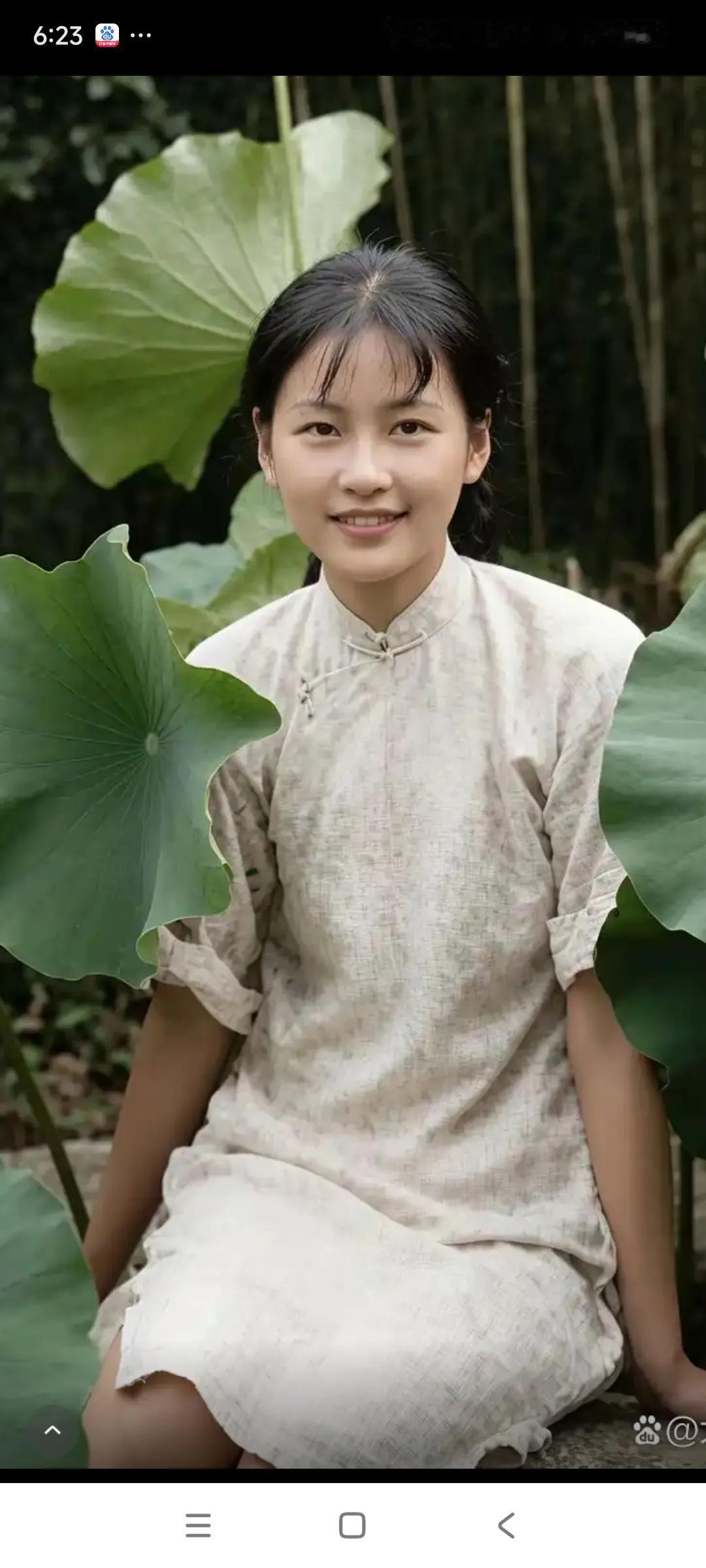 史上最美学霸，又是才女，她是著名建筑设计师，手工画的图纸比现在电脑画的还好看，亲