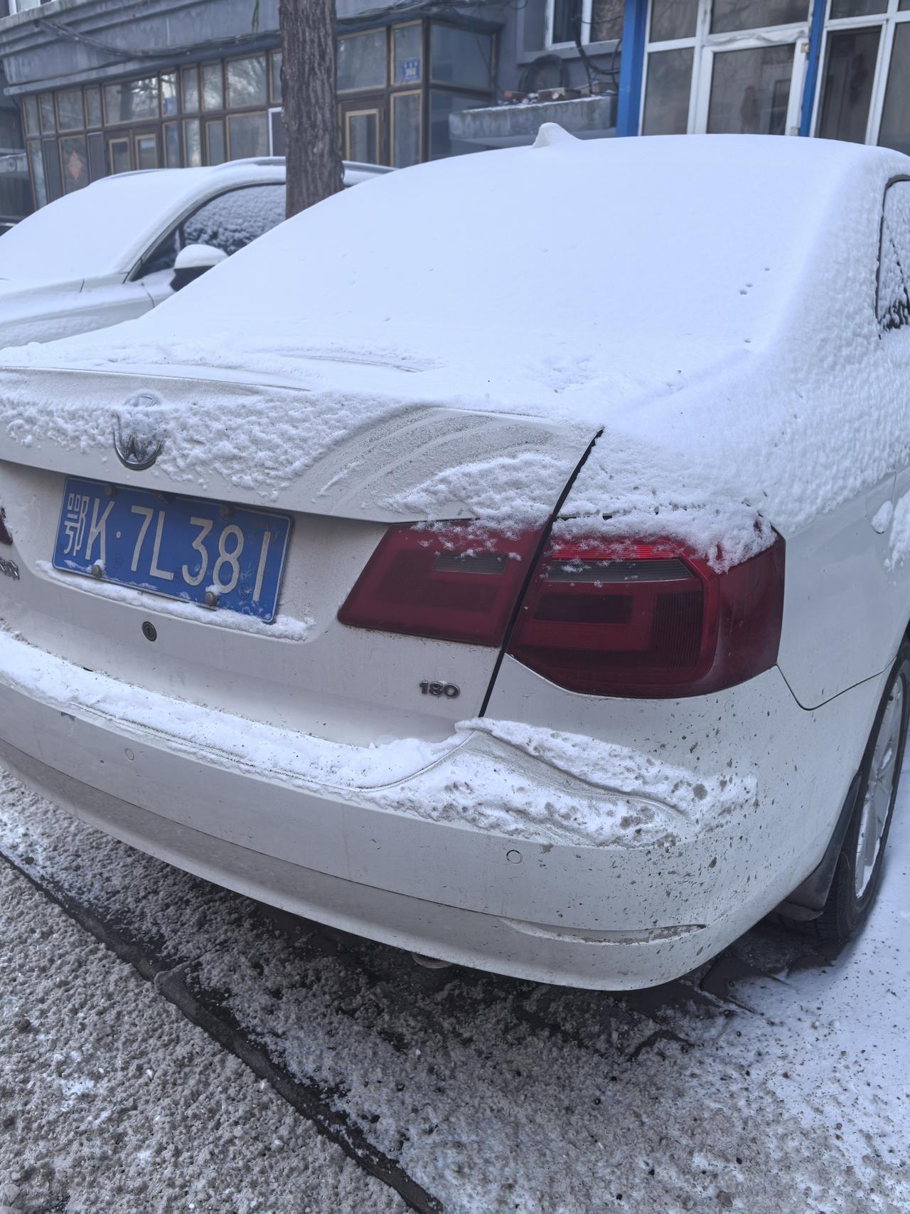 一大早起来，高锰酸钾温水坐浴，做饭，吃早饭。

从家里出发，早晨7点多。穿上厚厚