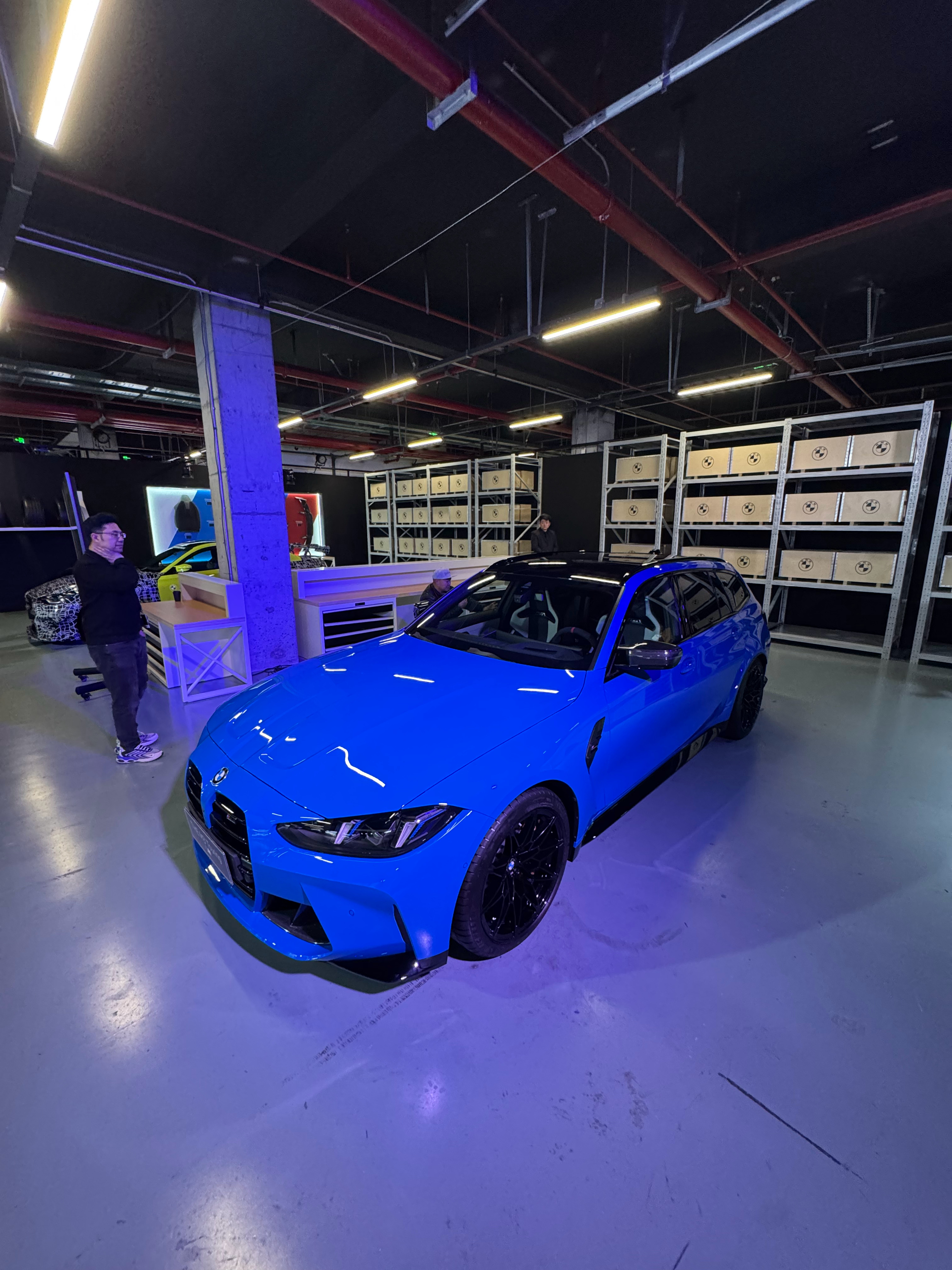 如果你想买台高性能旅行车 喜欢驾驶操控一定绕不开 M3 Touring 旅行[a