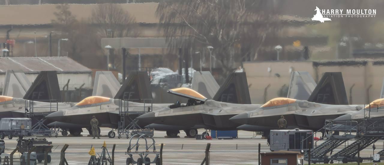 途径英国，前往中东的F-22。廉颇老矣，尚能饭否？🍛伊朗